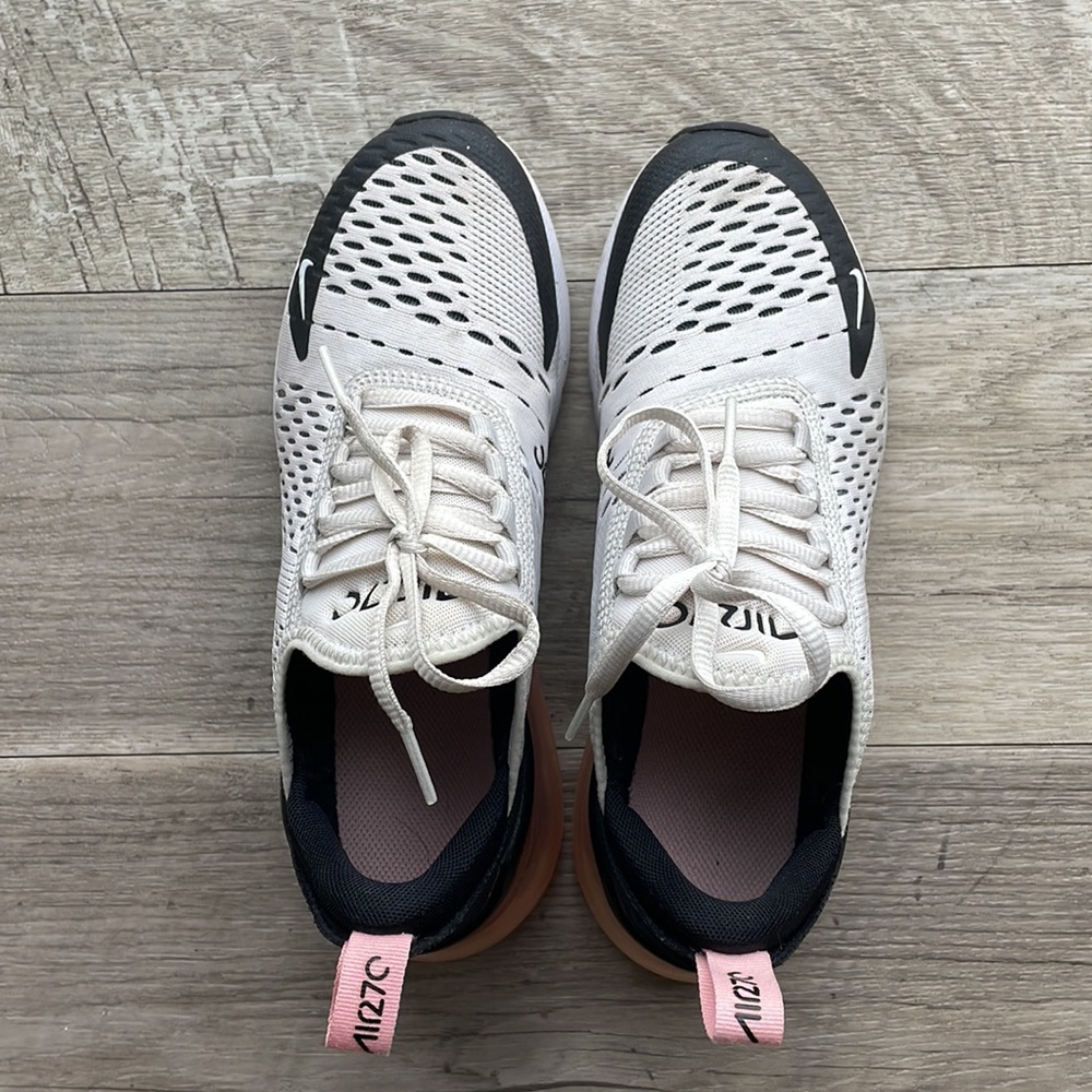 Women’s Nike Air Max 270 - Picture 4 of 4